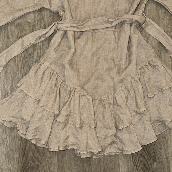 Linen light brown 3/4 sleeve ruffle mini dress - Picture 2 of 5